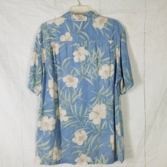 La cabana short sleeve button front Hawaiian shirt - Picture 2 of 5